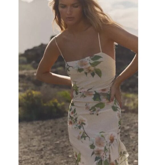 Zara Floral Print Ruffled Mini Dress NWT Blogger Fav Size Medium - Picture 11 of 11